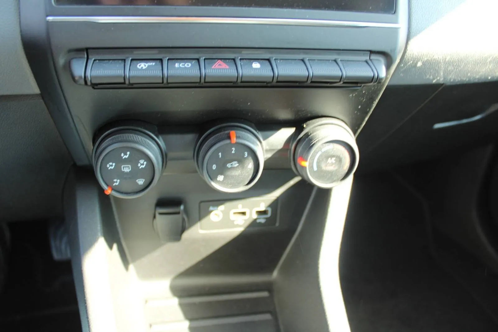renault clio 1.0 tce *navigacija* - slika 16