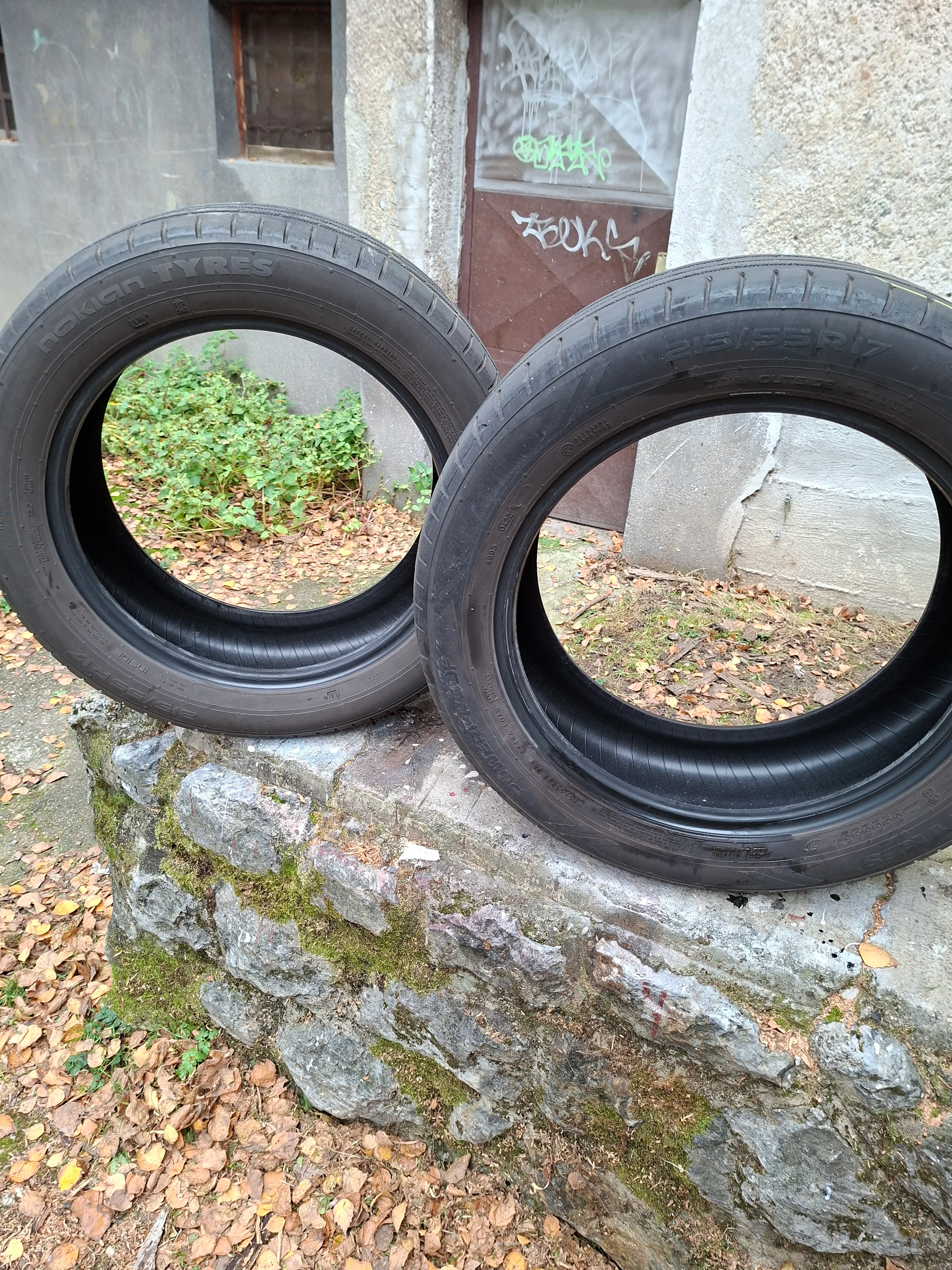 Ljetne gume Nokian 215/55/17 2 kom - Zagreb