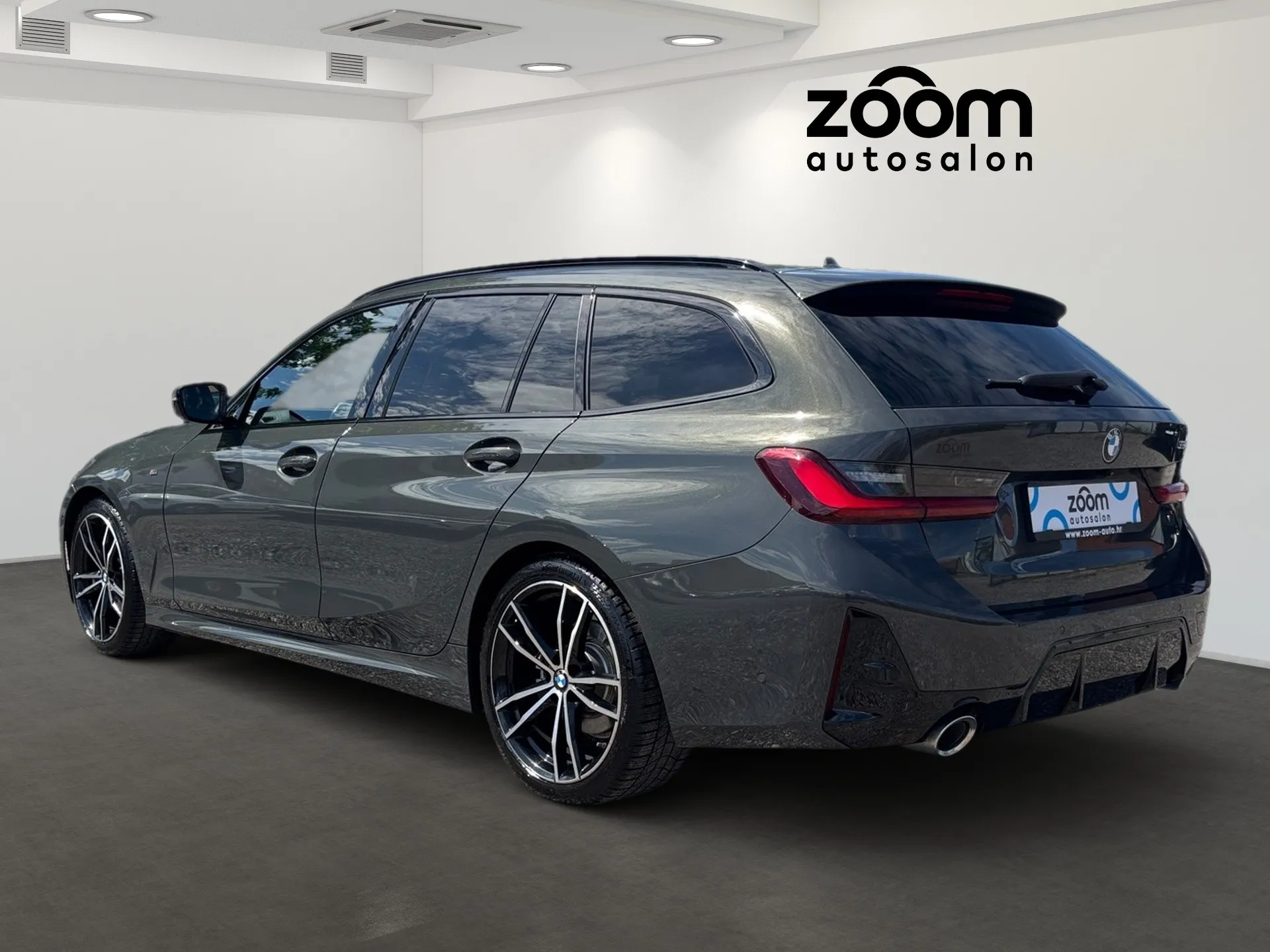 bmw serija 3 touring 320d m sport automatik panorama - slika 4