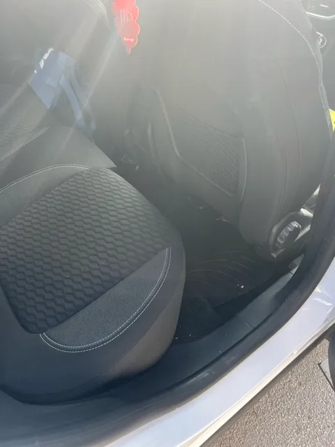 ford puma 1.0 mhev frozen white 125ks - slika 20