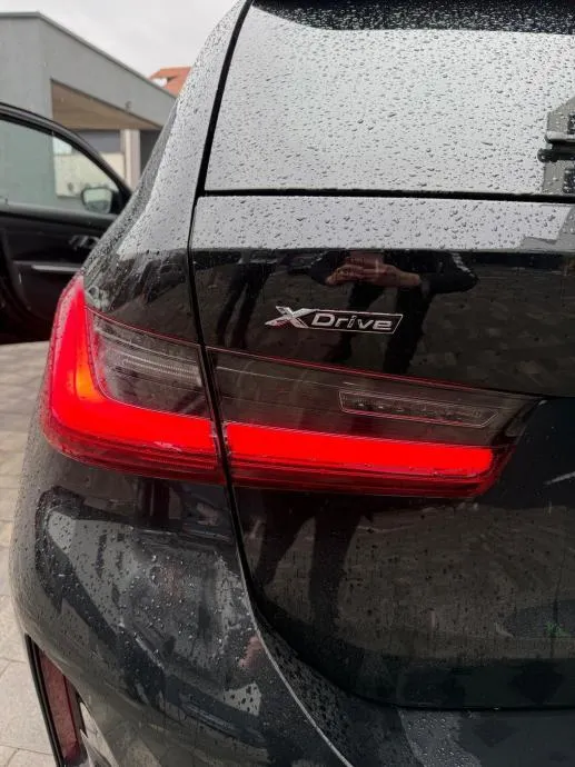 bmw serija 3 touring 320 xdrive m-paket - slika 15