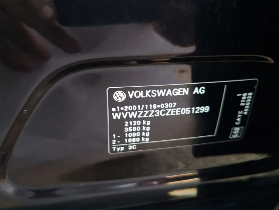vw passat variant 1,6 tdi 153000 km , 2013 g. kartice - slika 18
