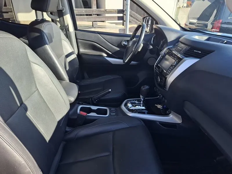 nissan navara 2.3 dci*190ks*4x4*automatik*climatronic*navigacija* - slika 14