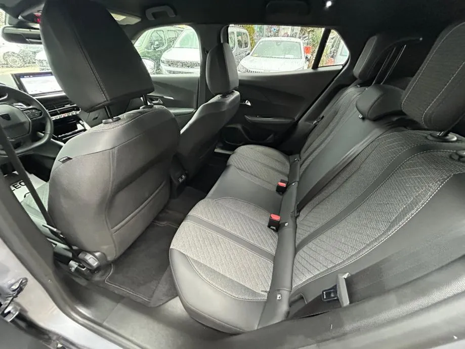 peugeot 2008 hybrid 136 - 2025 - 10.000km - gratis registracija!! - slika 13