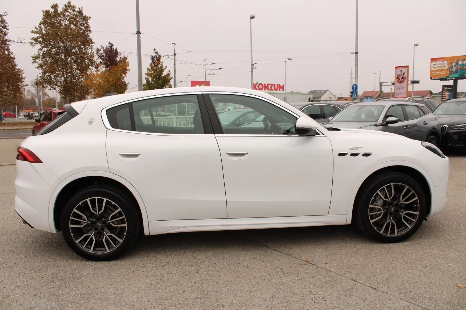 maserati grecale gt q4 automatik *panorama, led, kamera* - slika 4