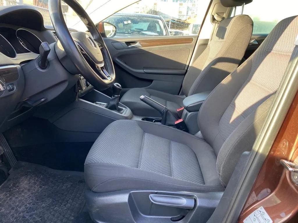vw jetta 2.0 tdi comfortline, park. senzori, tempomat, 4x garancija! - slika 9