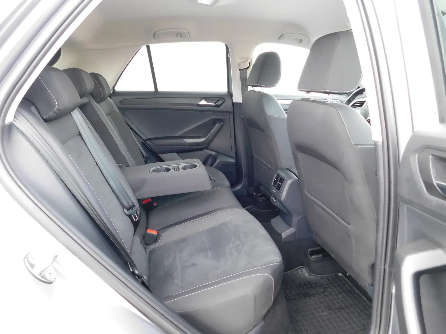 10488 volkswagen t-roc 2.0 tdi style - slika 13