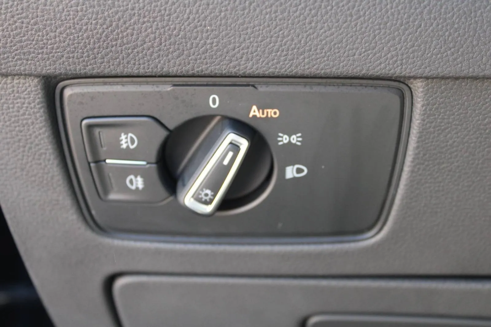 vw passat 2.0 tdi dsg *led, navigacija, kamera* - slika 15