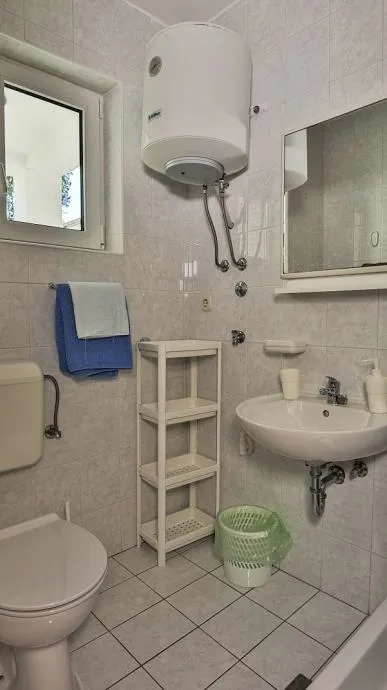 stan: novi vinodolski, 30,47 m2 jednoiposobni apartman, 100 m od mora - slika 7