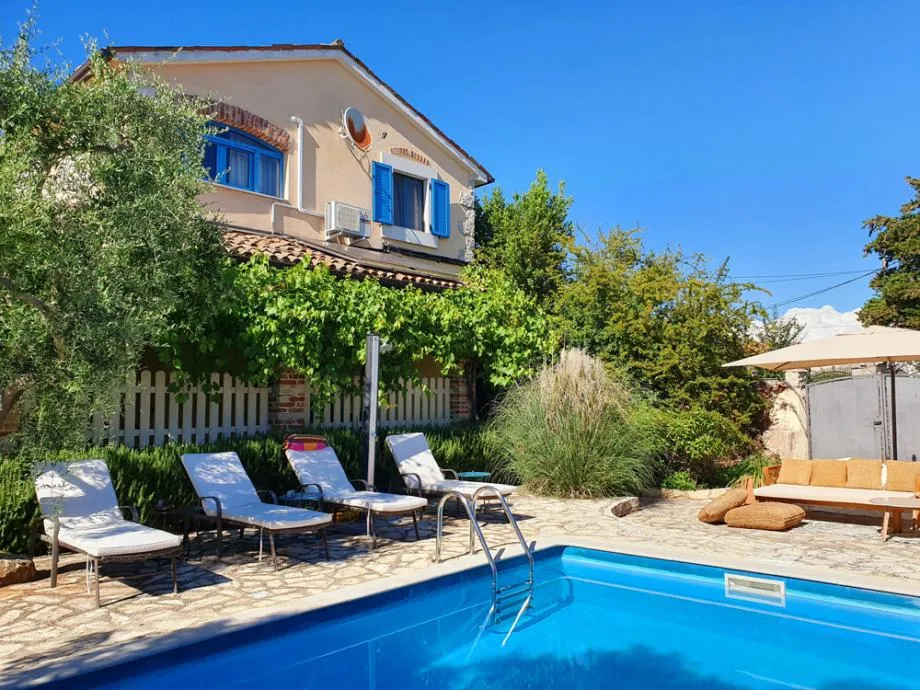 kuća: poreč, 164.00 m2, bazen, mirna lokacija - slika 2