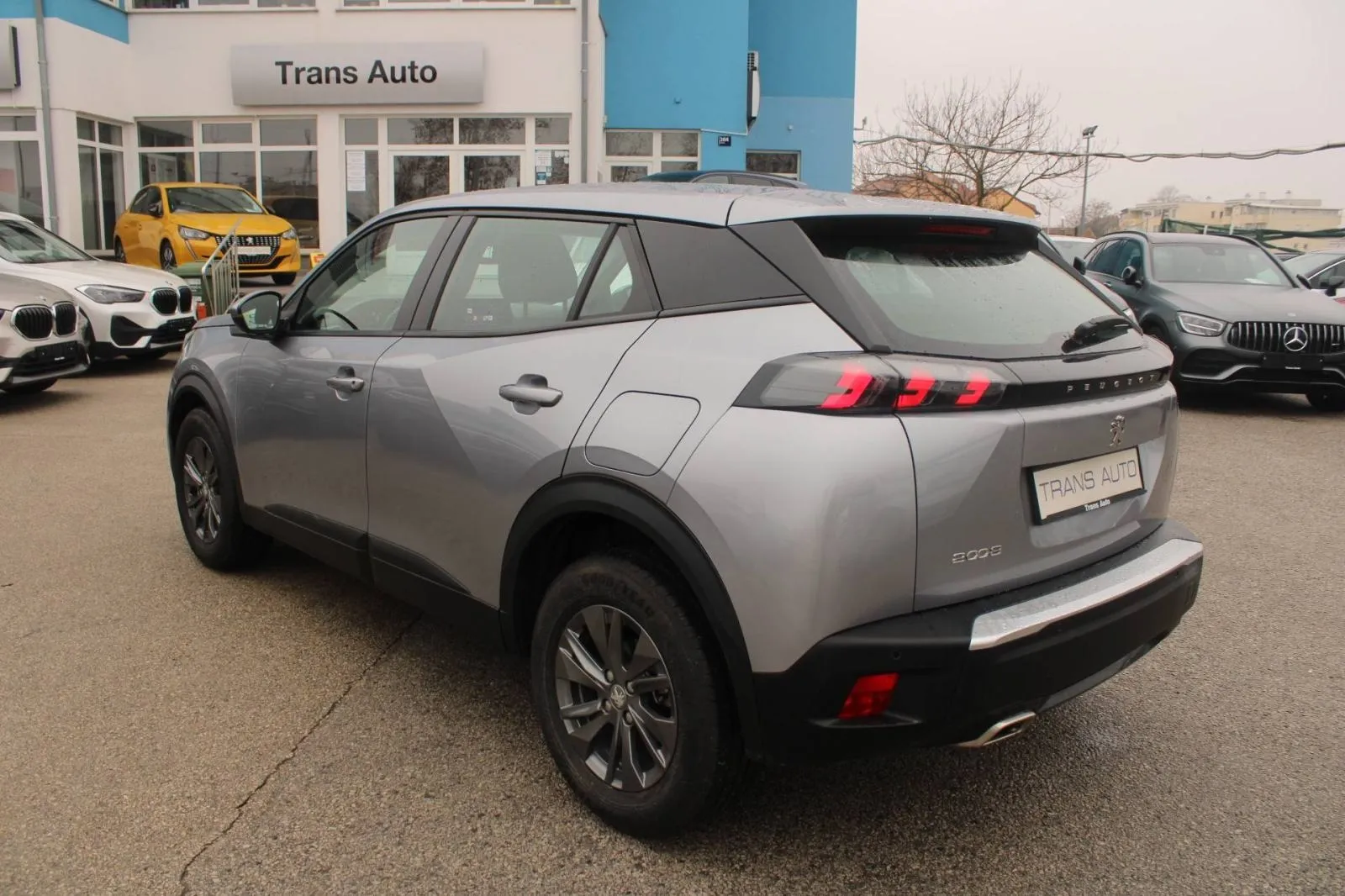 peugeot 2008 1.2 puretech automatik - slika 15