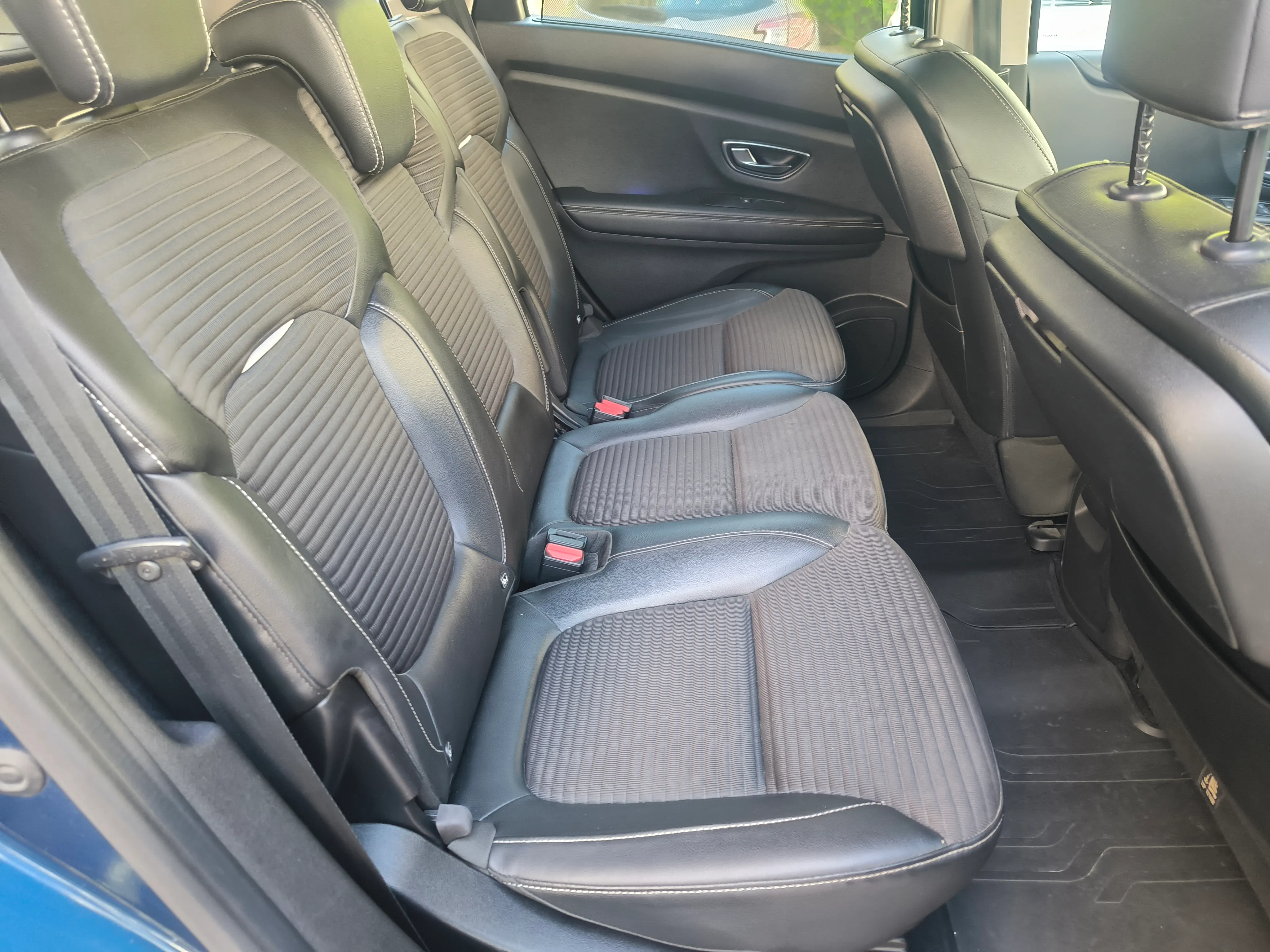 renault scenic 1,5dci, intens, full led, kamera, ekstra stanje - slika 23