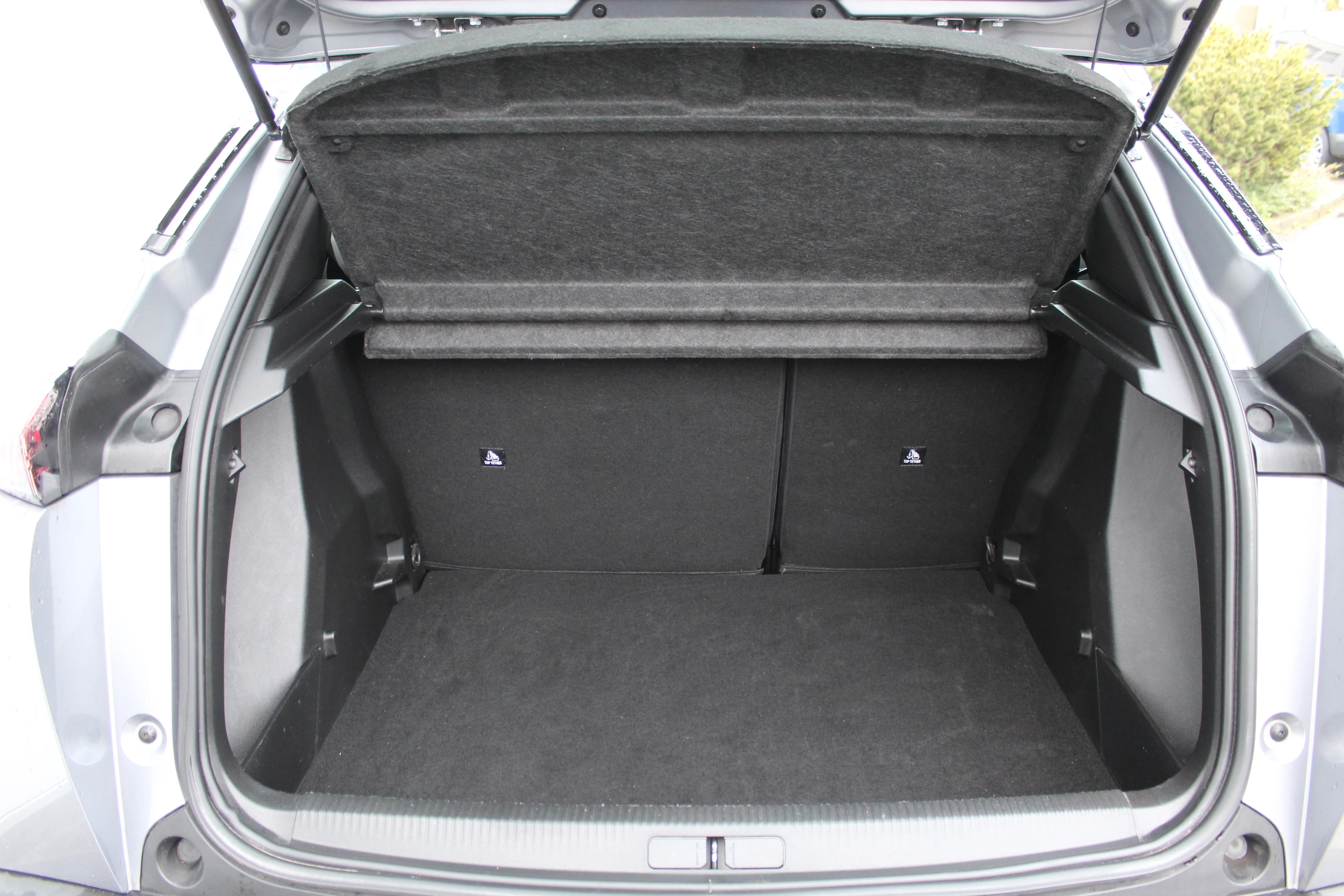 13066 peugeot 2008 1,2 puretech 100 s&s active - slika 14
