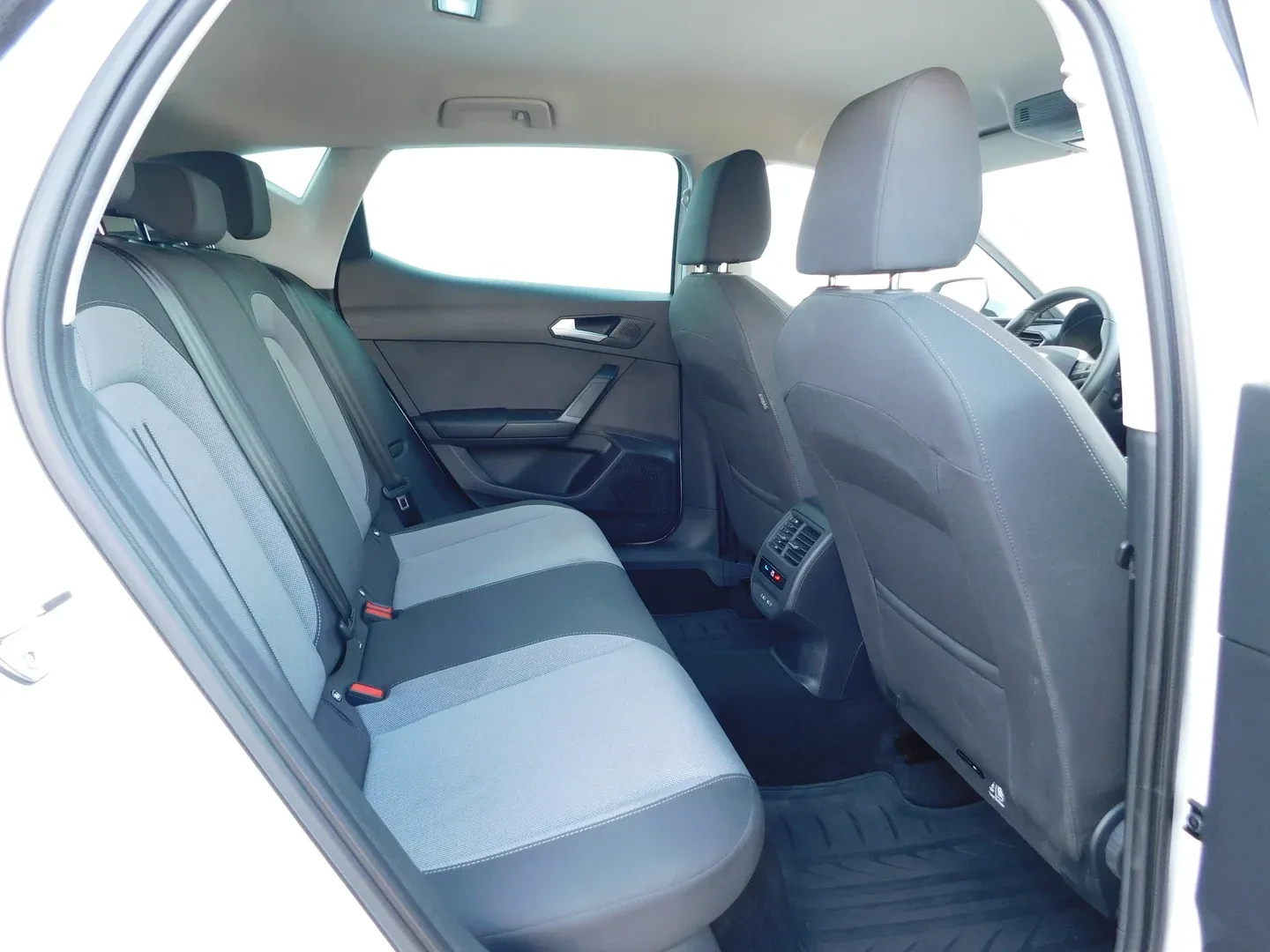 11427 seat leon 1.0 ecotsi style - slika 13