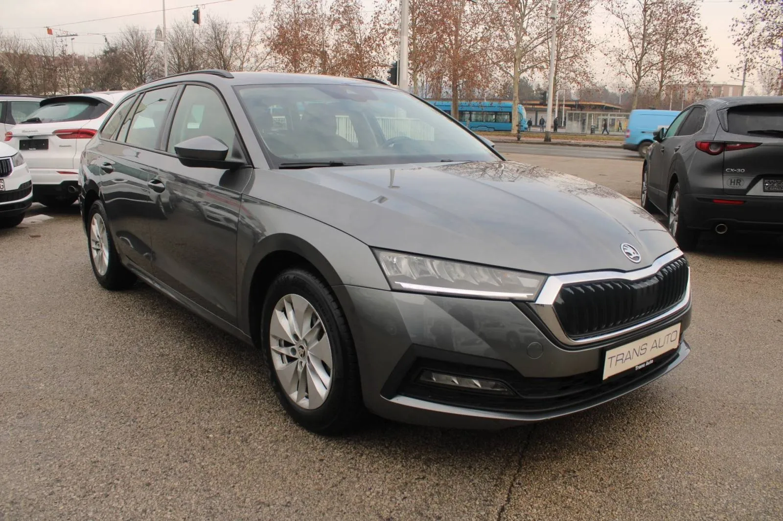 škoda octavia combi 2.0 tdi dsg *led, navigacija* - slika 3