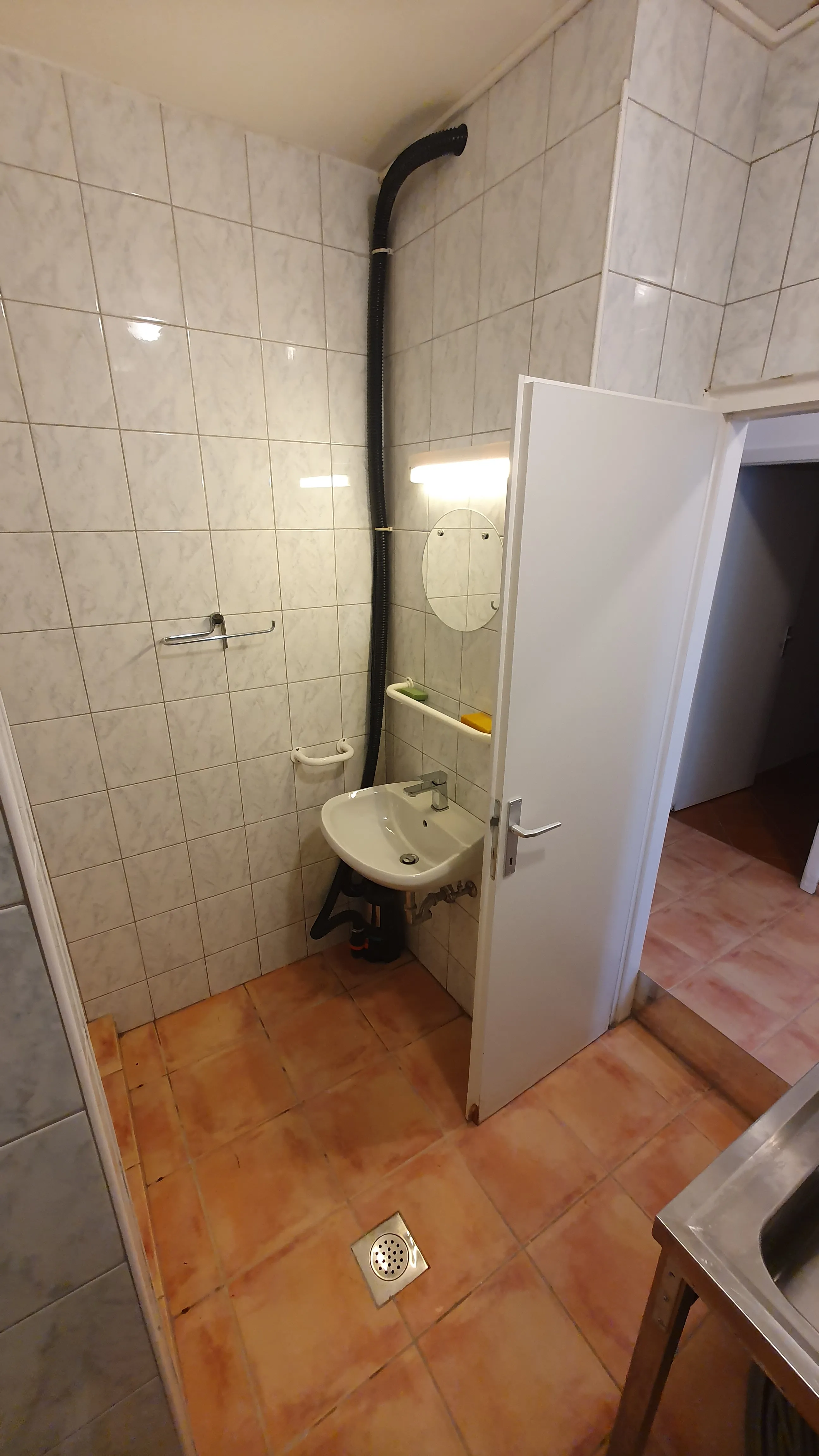 poslovni prostor 50m2 malešnica - slika 10
