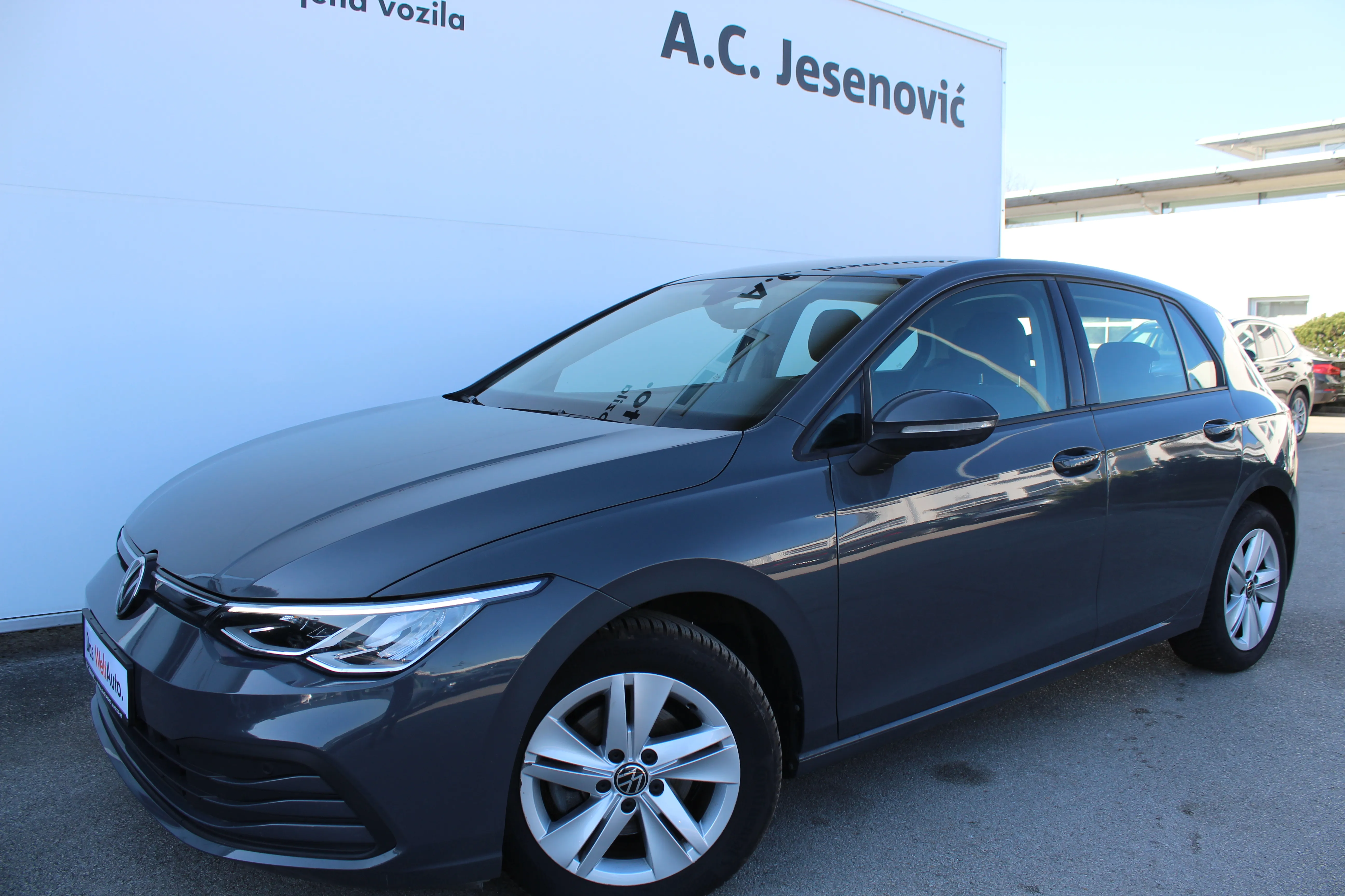 13130 volkswagen golf 2.0 tdi life - slika 7