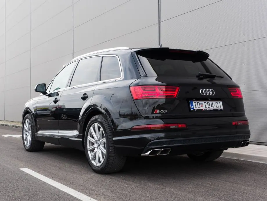 audi q7 3,0 tdi | 200 kw | s-line | 7 sjedala | bose hi-fi | virtual - slika 6