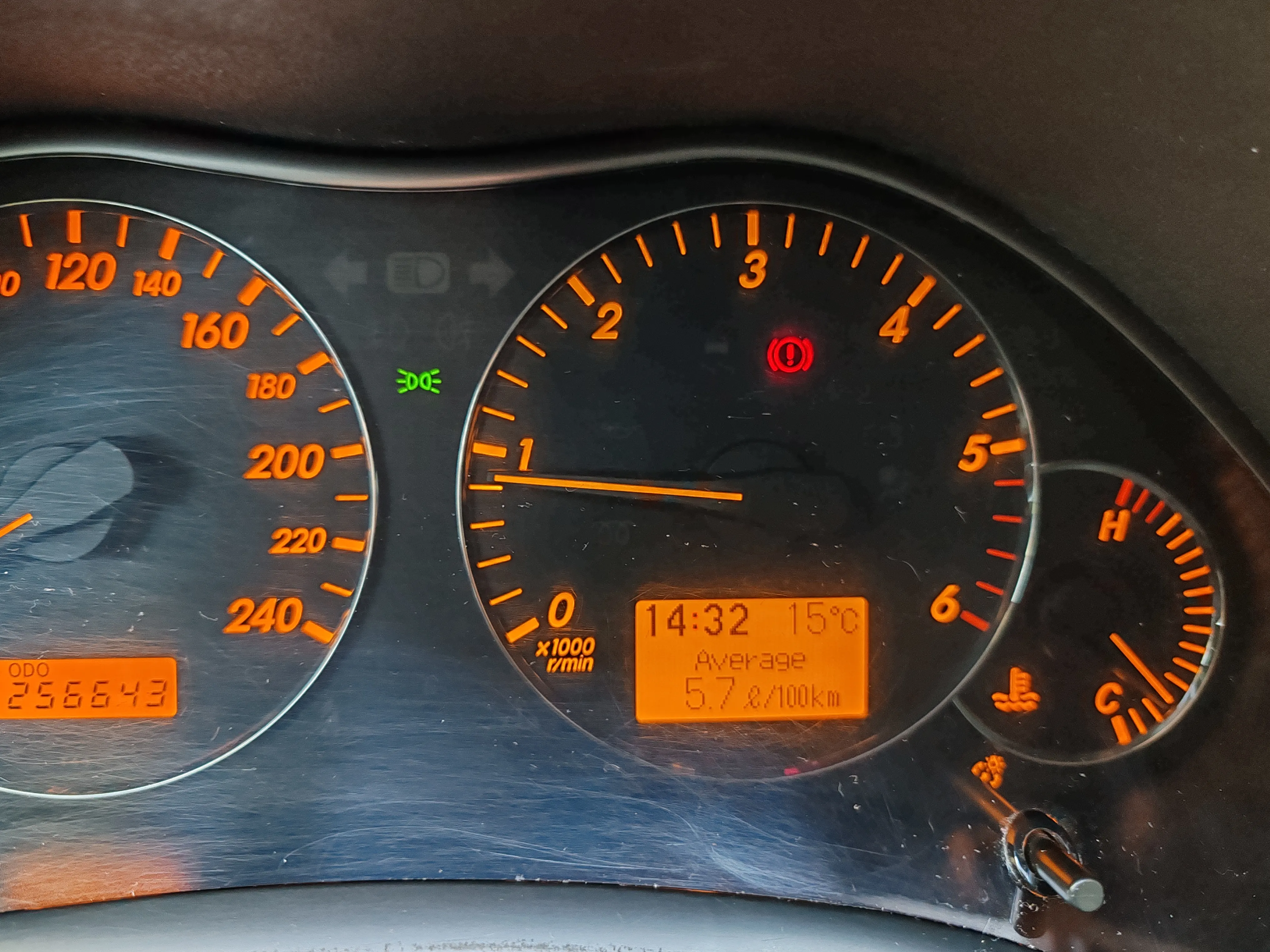 avensis 2.2 diesel sol+, 110kw, 2007. god. - slika 13