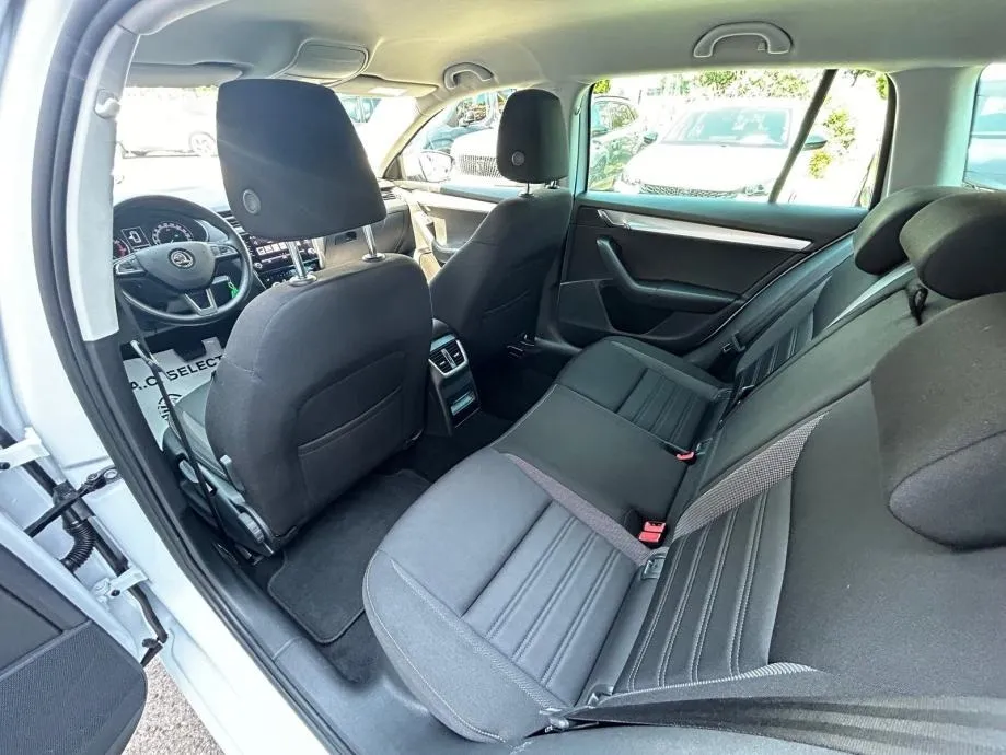 škoda octavia sw dsg - 2019 - navi - led - servis - reg 1 god !!! - slika 11