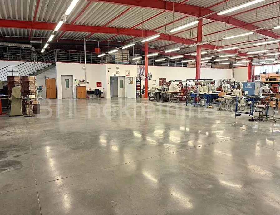 poslovni prostor prodaja centar 1500 m2 (prodaja) - slika 8