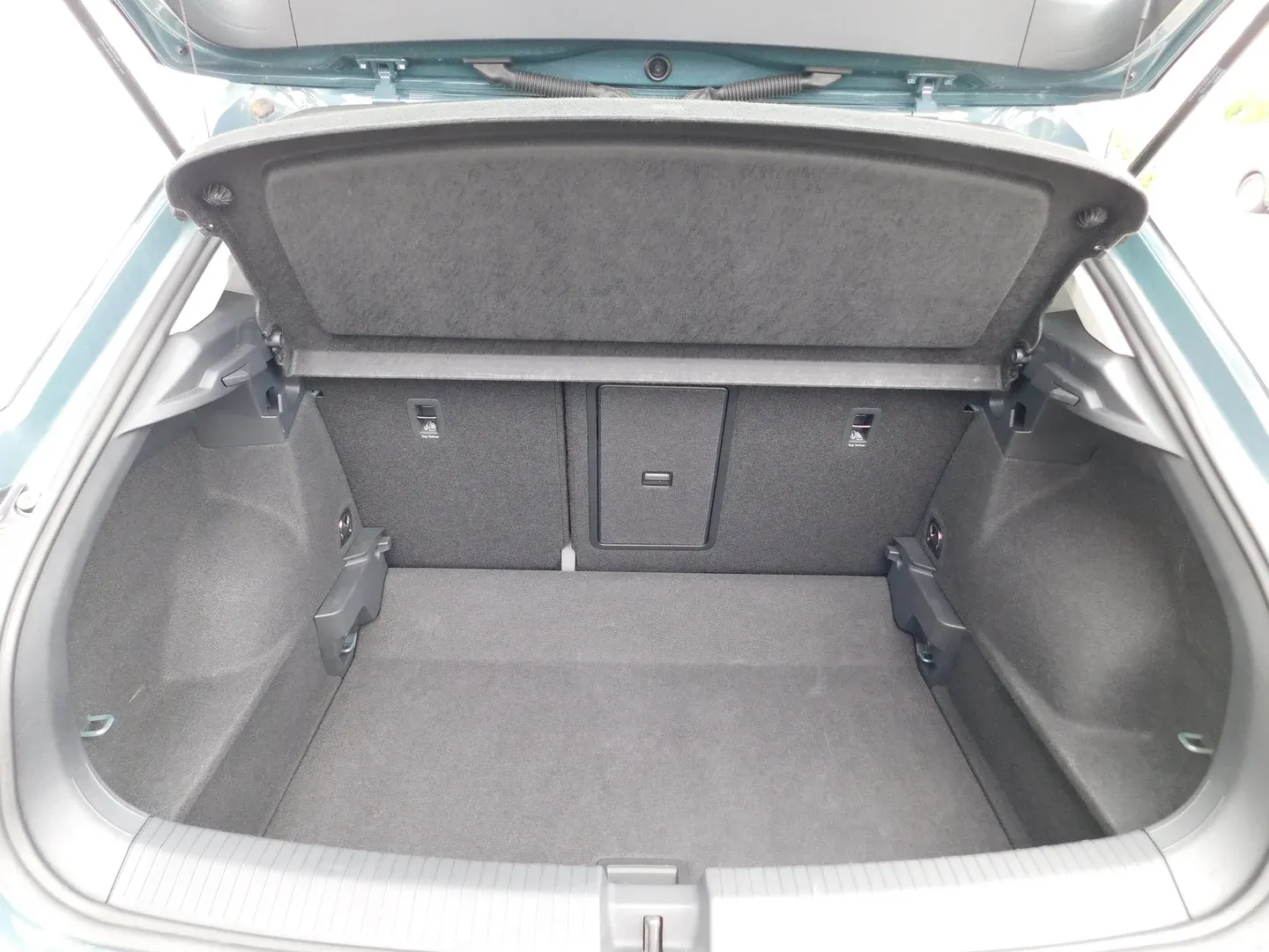 10581 volkswagen t-roc 1.0 tsi life - slika 14