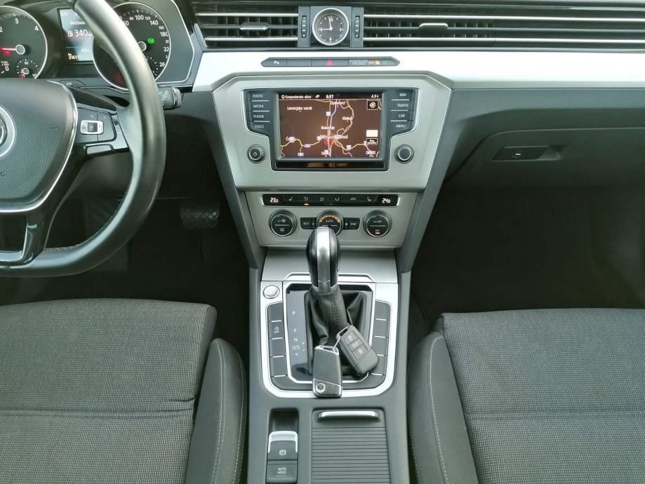 vw passat variant 1,6 tdi bmt dsg, 2017god,pdv, navigacija, kartice - slika 14