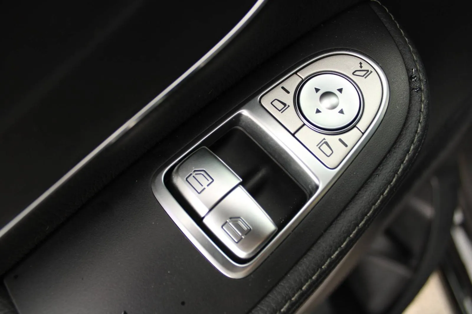 mercedes-benz klasa v 300d amg extralong automatik *led, navigacija, k - slika 16