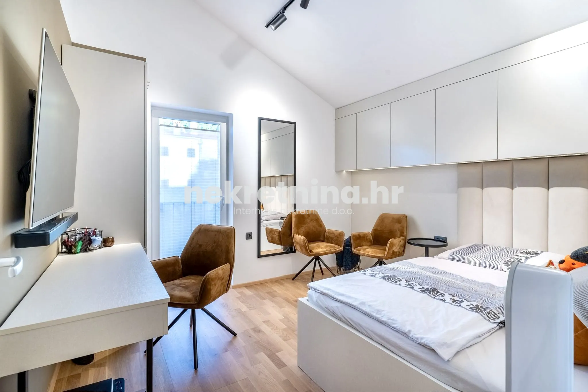 prodaja- trosobni stan: prvi red d mora cres, 106.7m2 - slika 18