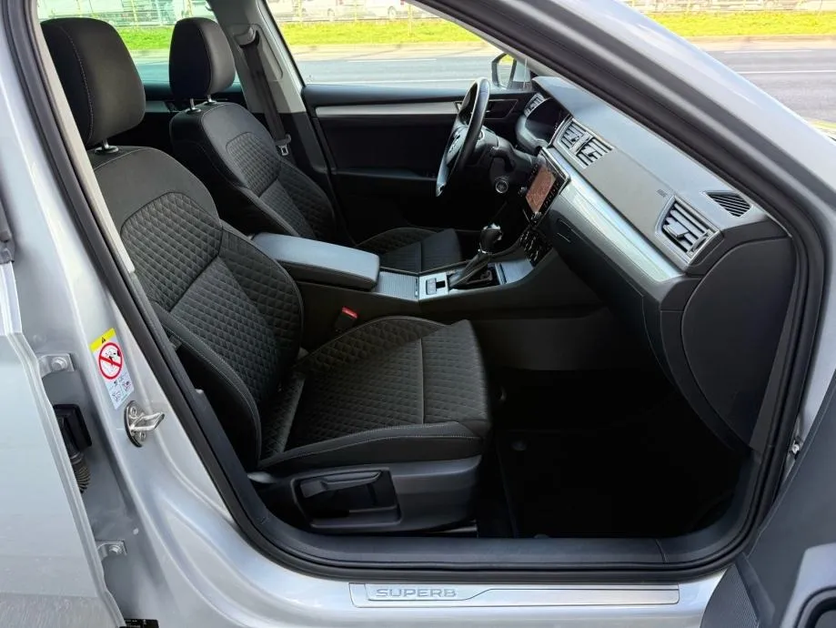 škoda superb 2.0tdi dsg °virtual°navi°led°leasing bez učešća° - slika 17