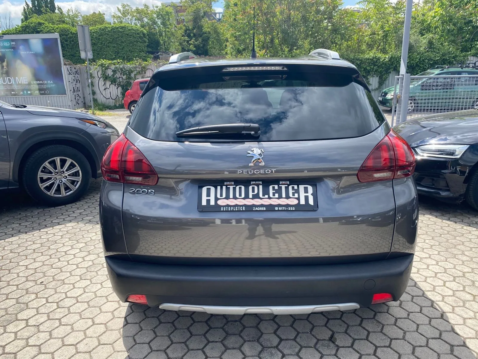 peugeot 2008 1,2 puretech automatik, navi, tempomat, 4x garancija!!! - slika 6