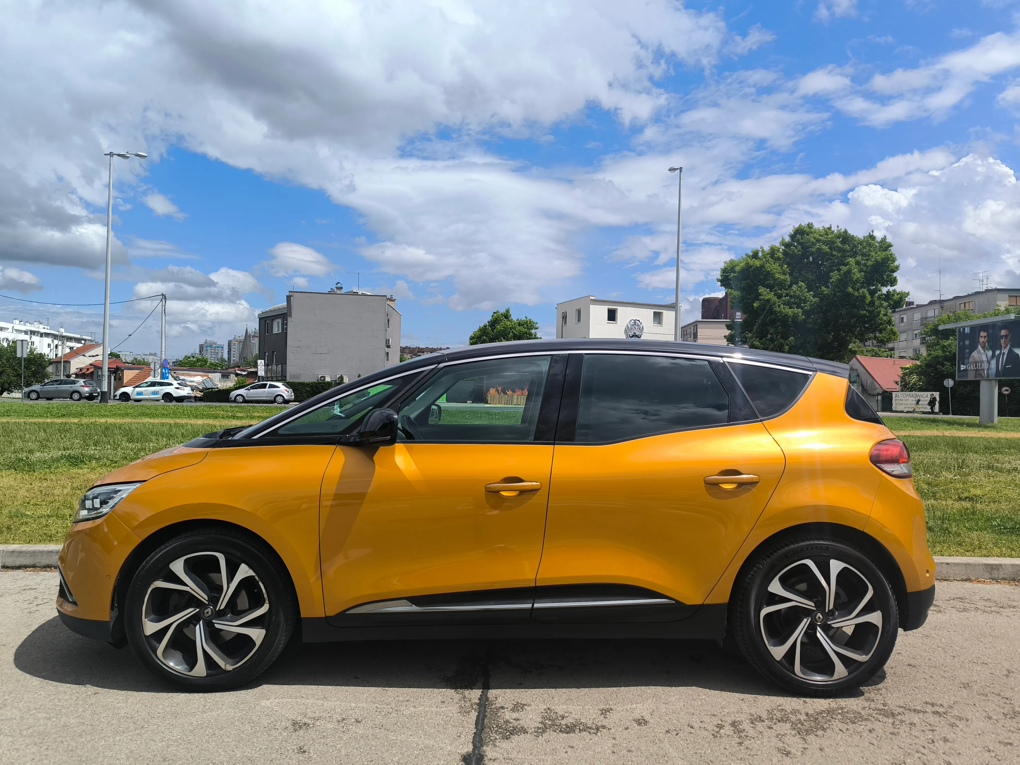 renault scenic dci 120 ,intens, full led, kamera, top stanje - slika 13