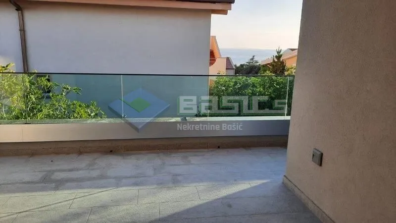 mandre-četverosoban stan 146,71 m2 na prvom katu + 2 pm - slika 5