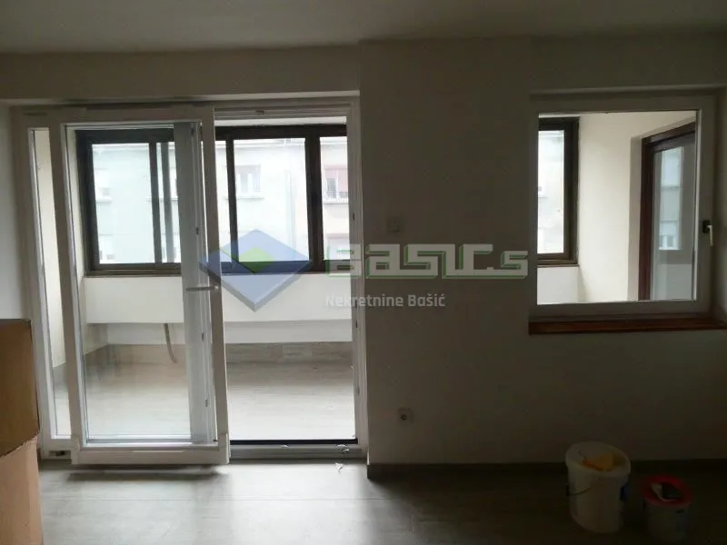 petrova -4soban, 130 m2, 1.kat, p.m. - slika 12