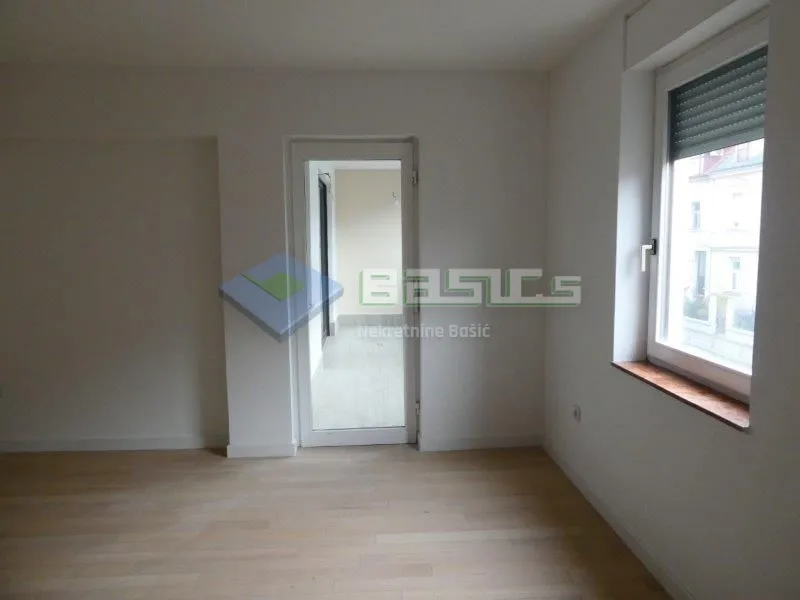 petrova -4soban, 130 m2, 1.kat, p.m. - slika 2
