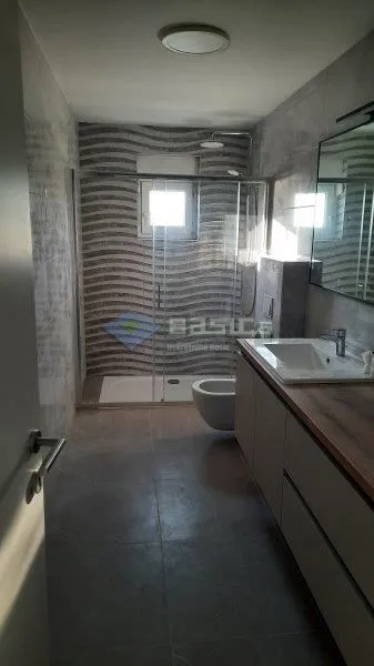 mandre-četverosoban stan 134,59 m2 u potkrovlju + garaža - slika 12