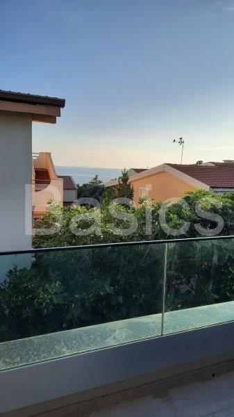 mandre-četverosoban stan 146,71 m2 na prvom katu + 2 pm - slika 3