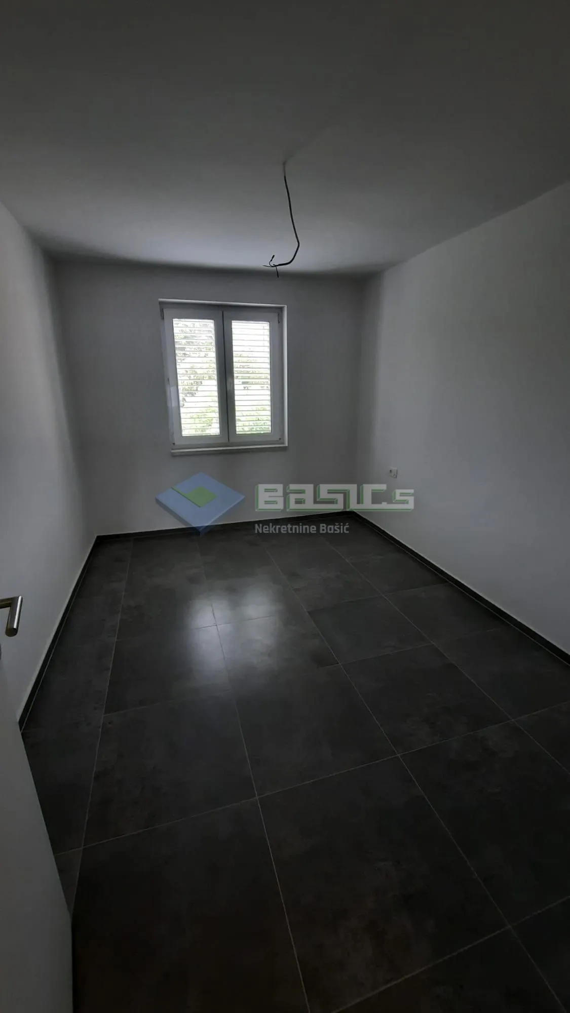otok pag - mandre, 3soban apartman + vrt + garaža, 99,95 m2 - slika 2