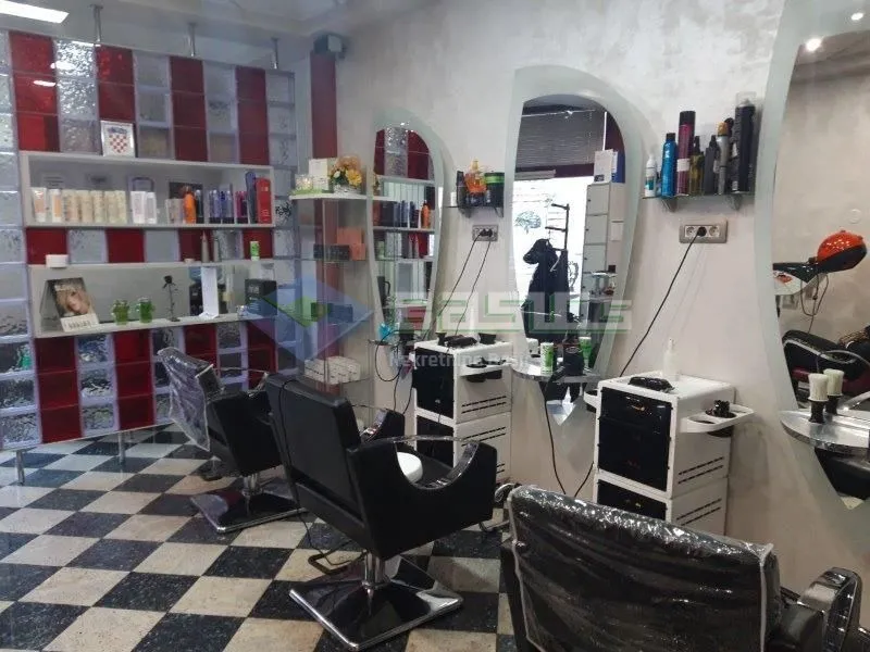 avenija dubrava-dvorišni lokal, opremljen za frizerski salon, 30 m2 - slika 2