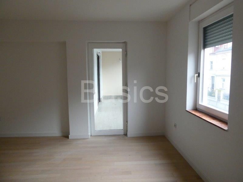 petrova -4soban, 130 m2, 1.kat, p.m. - slika 2