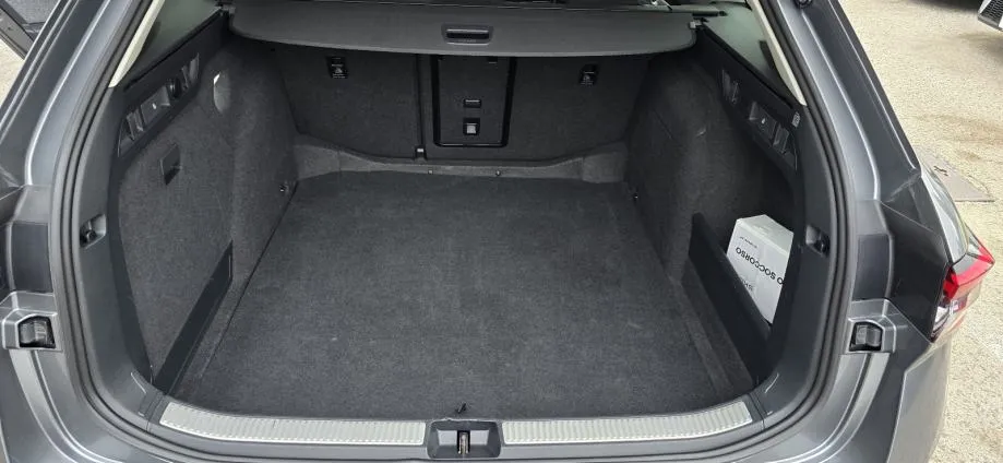 škoda superb combi 2,0 tdi dsg - 2025 - 15.000km - novo - reg 1 god !! - slika 15