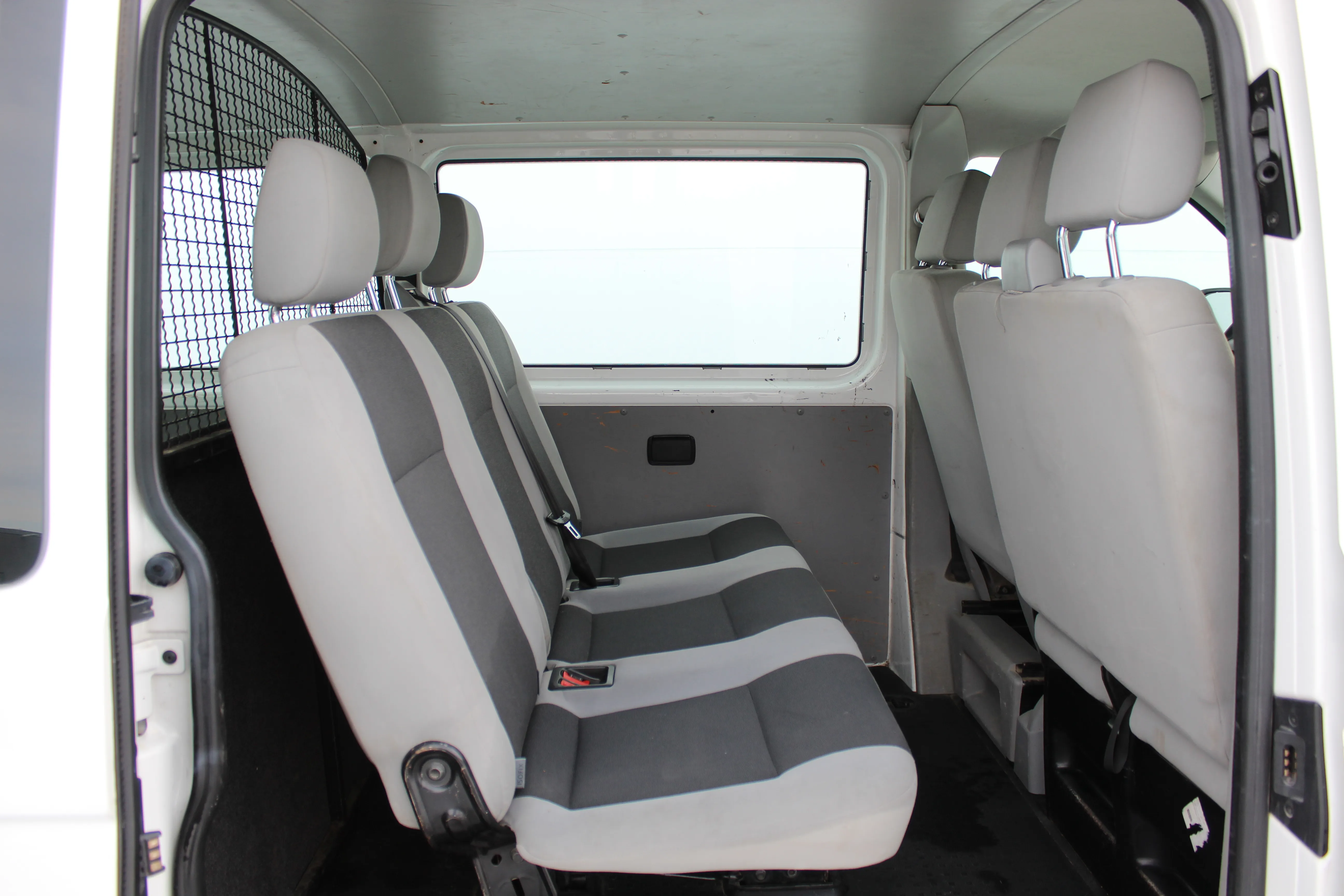 12849 vw transporter kombi van 2.0 tdi - slika 9