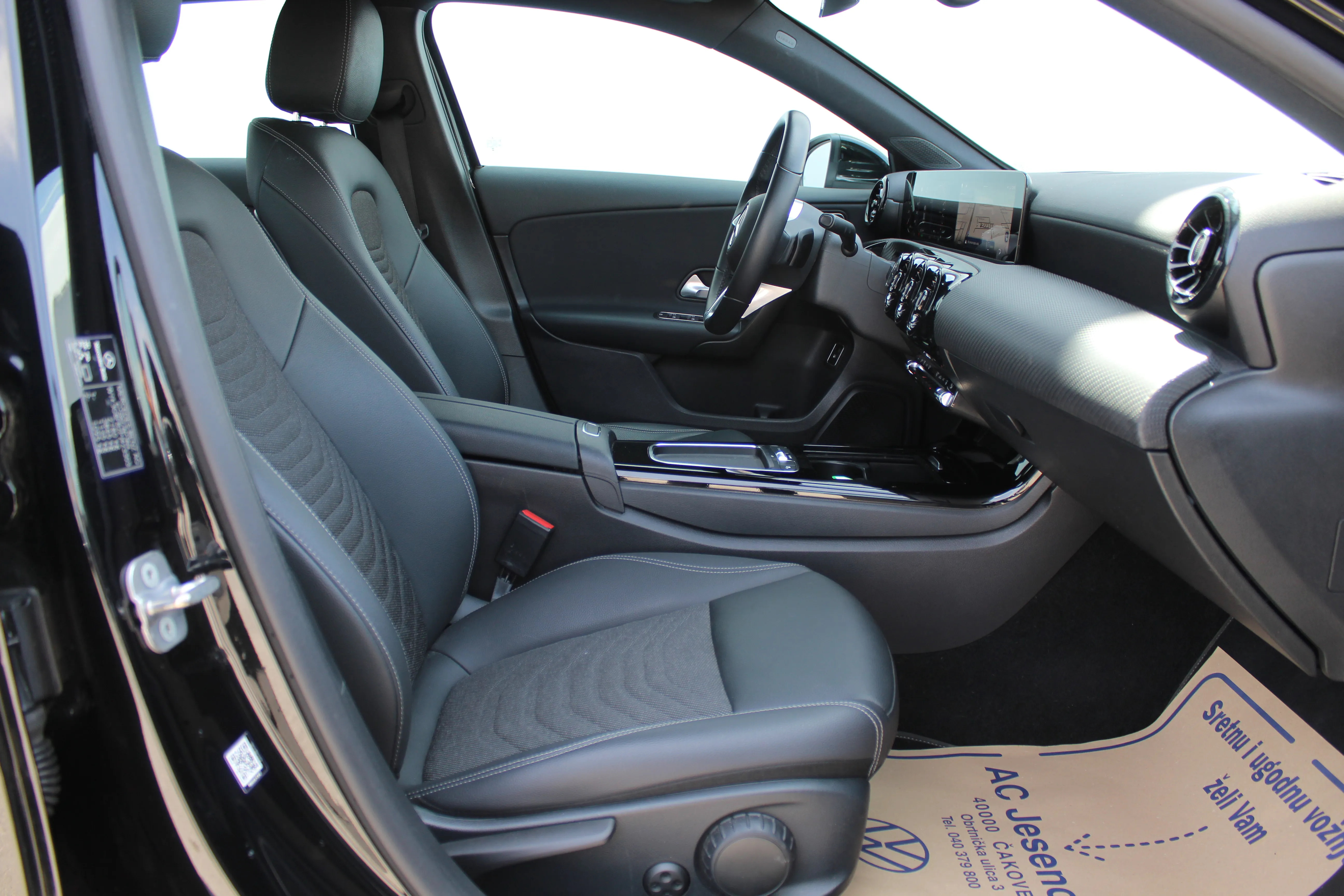 13232 mercedes-benz a limousine a 250 e aut. - slika 12