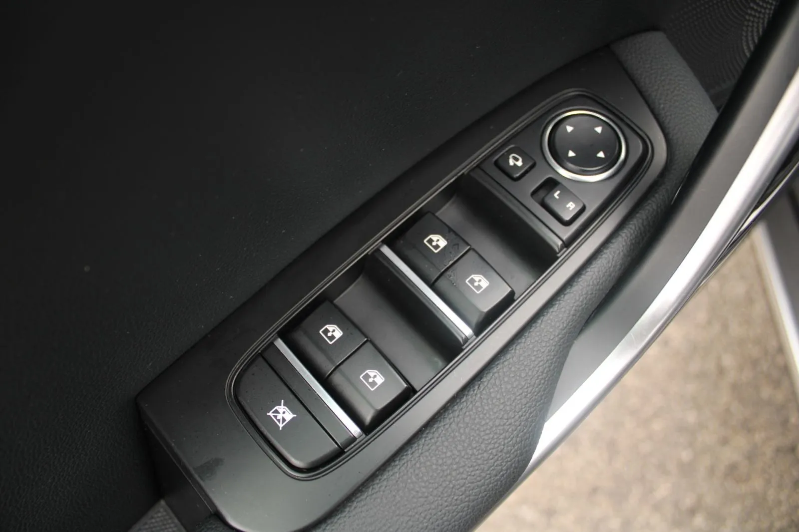 kia xceed 1.6 crdi automatik *led, navigacija, kamera* - slika 15