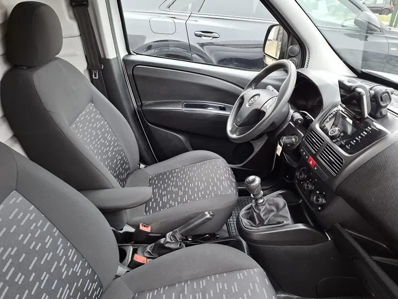 opel combo 1.6 cdti*klima*navigacija* - slika 11
