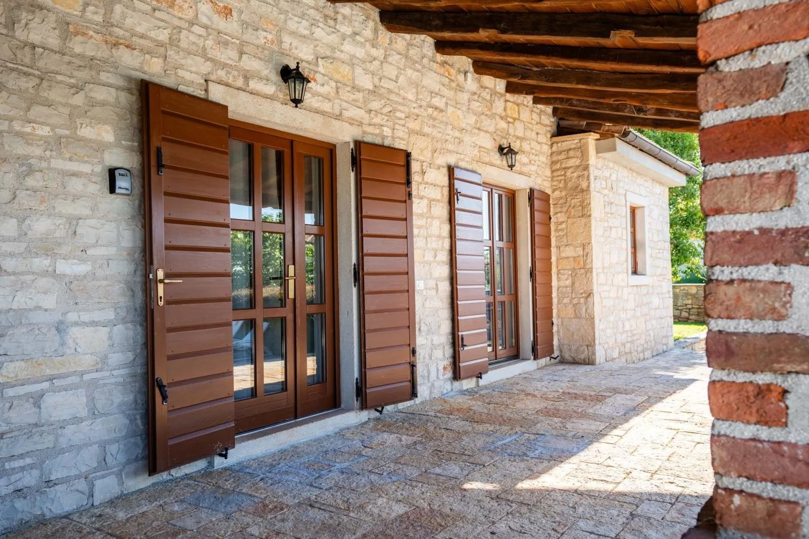 ekskluziva-sveti lovreč-rustikalna vila na prodaji (prodaja) - slika 11