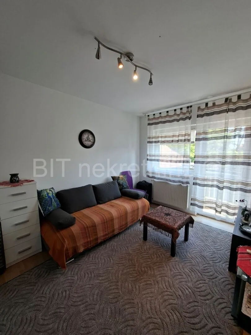 koprivnica – namješten stan 33 m², 1. kat, balkon - slika 2