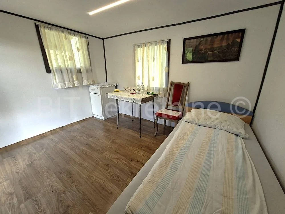 kuća prodaja vinica 24 m2 - slika 4