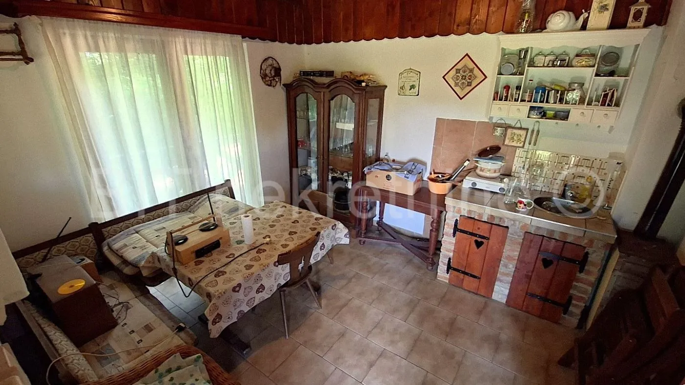 vikendica 60 m² + 2.250 m² okućnice | vinski podrum | 33.000 € - slika 12