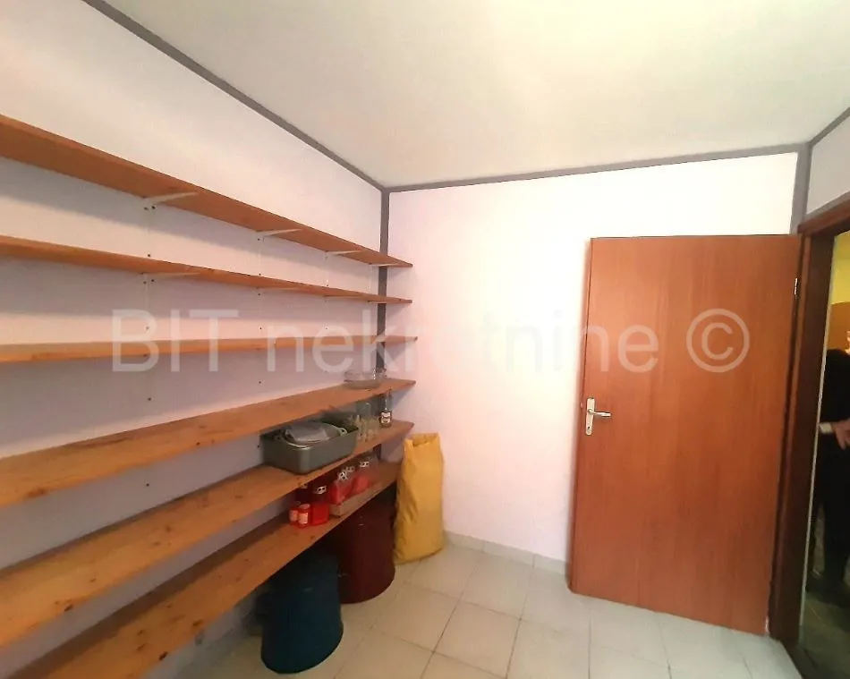 kuća prodaja srijem 150 m2 - slika 12